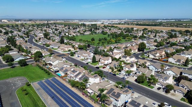 1588 Hastings Dr, Manteca, CA 95336