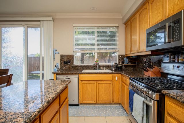 1588 Hastings Dr, Manteca, CA 95336