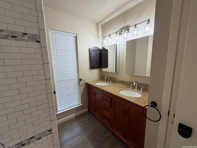 5926 Hidden Glade, San Antonio, TX 78250
