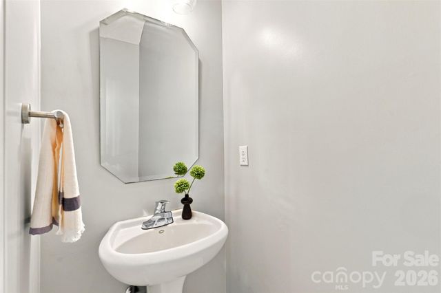 1323 Anthem Court, Charlotte, NC 28205