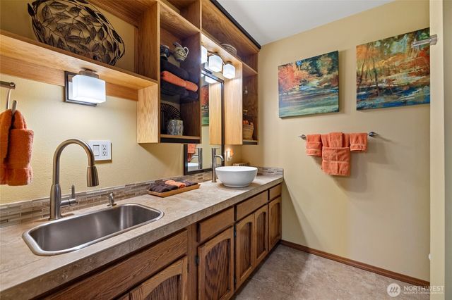 561 Fort Ebey Road, Coupeville, WA 98239