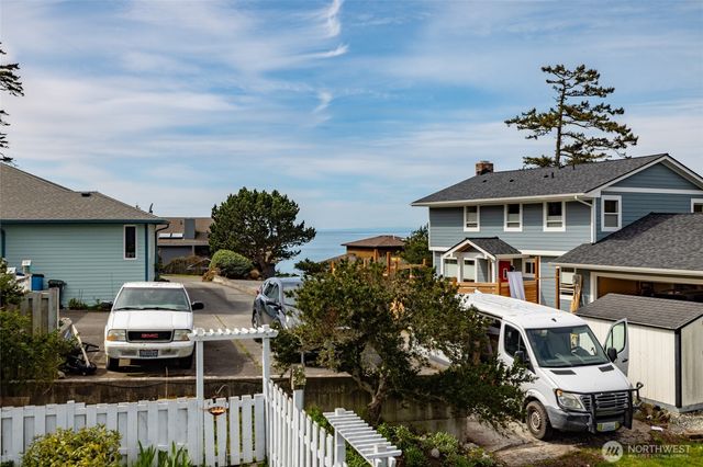 561 Fort Ebey Road, Coupeville, WA 98239