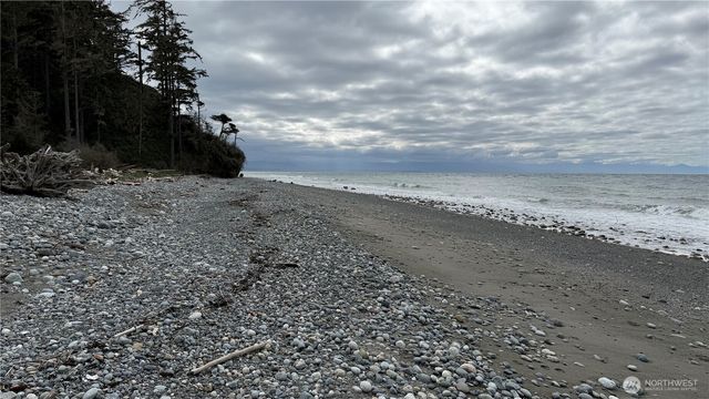 561 Fort Ebey Road, Coupeville, WA 98239