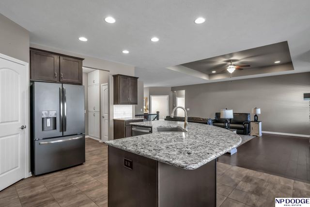 5114 Lawnwood Drive, Papillion, NE 68133