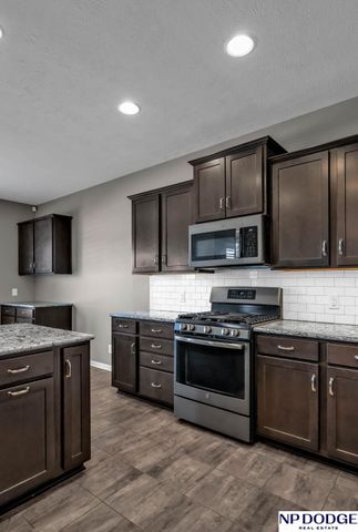 5114 Lawnwood Drive, Papillion, NE 68133