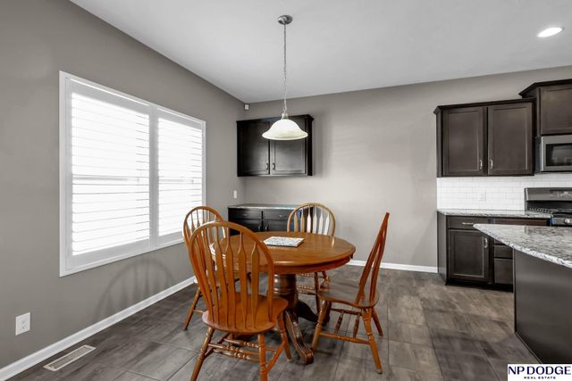 5114 Lawnwood Drive, Papillion, NE 68133