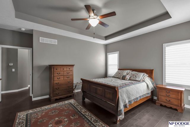 5114 Lawnwood Drive, Papillion, NE 68133