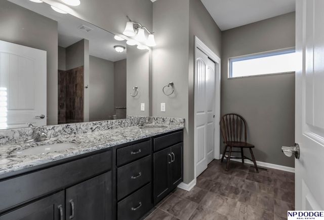 5114 Lawnwood Drive, Papillion, NE 68133