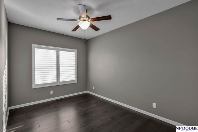 5114 Lawnwood Drive, Papillion, NE 68133