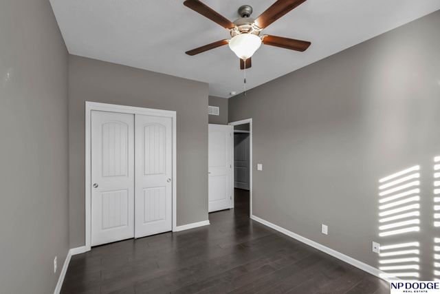 5114 Lawnwood Drive, Papillion, NE 68133