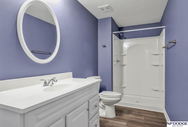 5114 Lawnwood Drive, Papillion, NE 68133