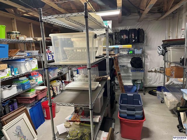 5114 Lawnwood Drive, Papillion, NE 68133