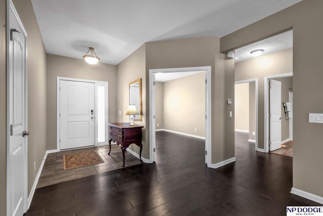 5114 Lawnwood Drive, Papillion, NE 68133