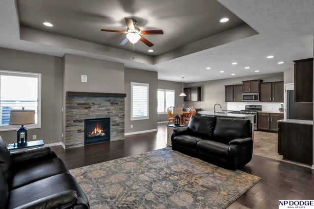 5114 Lawnwood Drive, Papillion, NE 68133
