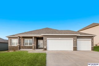 5114 Lawnwood Drive, Papillion, NE 68133