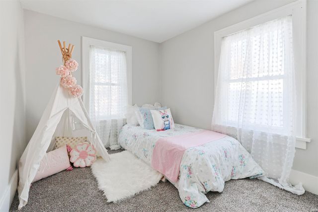 811 E Ewing Avenue, South Bend, IN 46613