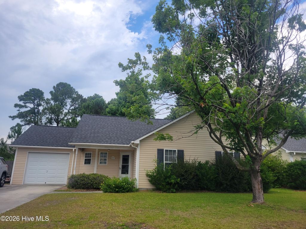 5119 Honeydew Lane, Wilmington, NC 28412