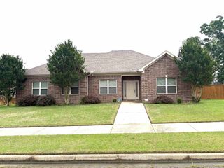 3100 Village East Drive, North Little Rock, AR 72120