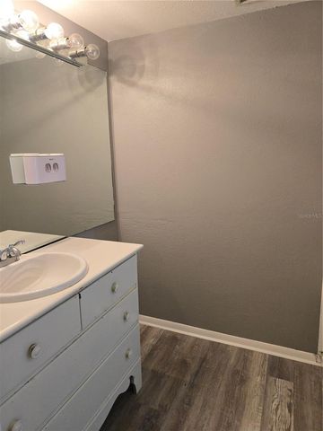 1836 N CRYSTAL LAKE DRIVE 113, Lakeland, FL 33801