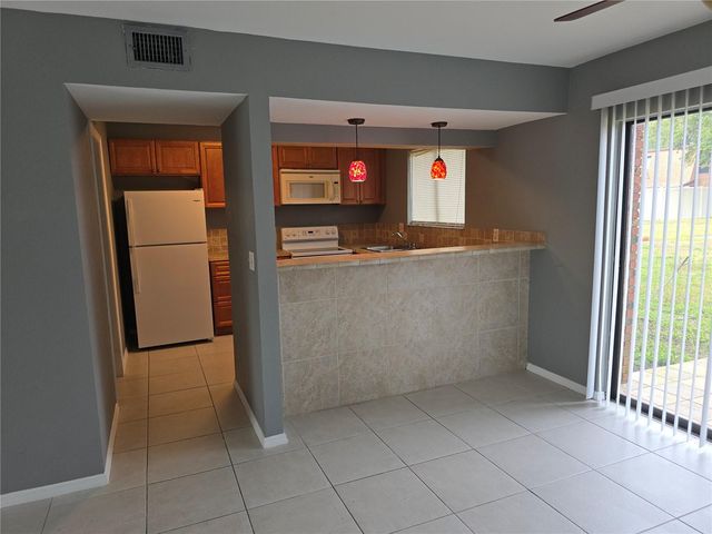 1836 N CRYSTAL LAKE DRIVE 113, Lakeland, FL 33801