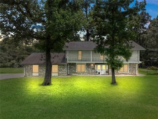 202 Country Club Road, Liberty, TX 77575
