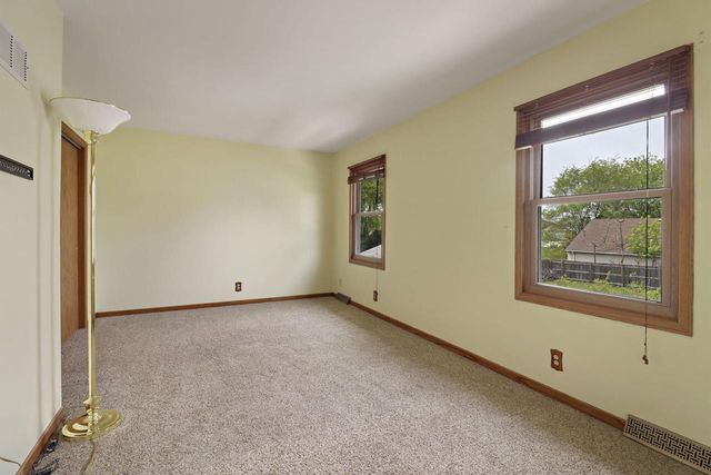 6506 54th AVENUE, Kenosha, WI 53142
