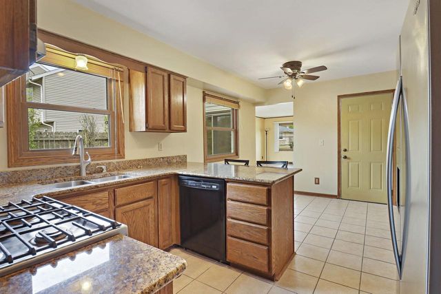 6506 54th AVENUE, Kenosha, WI 53142