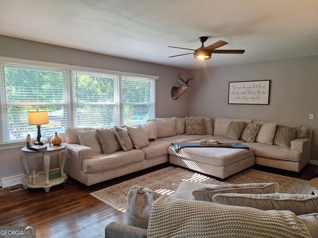 503 Crestview Lane, Valley, AL 36854