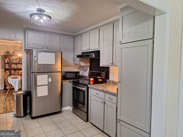 503 Crestview Lane, Valley, AL 36854