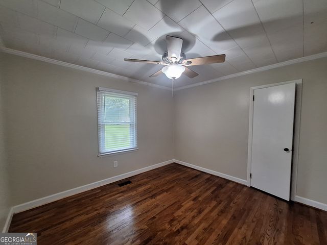 503 Crestview Lane, Valley, AL 36854
