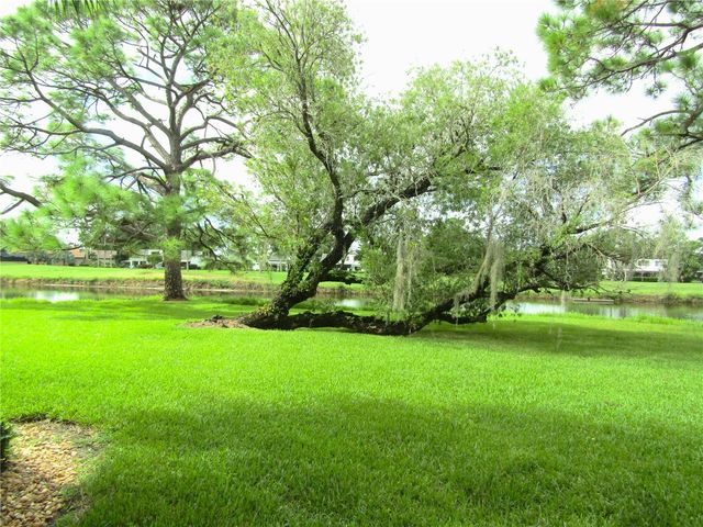 2989 TAYWOOD MEADOWS 19, Sarasota, FL 34235
