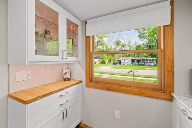 2658 Hampshire Road, Ann Arbor, MI 48104