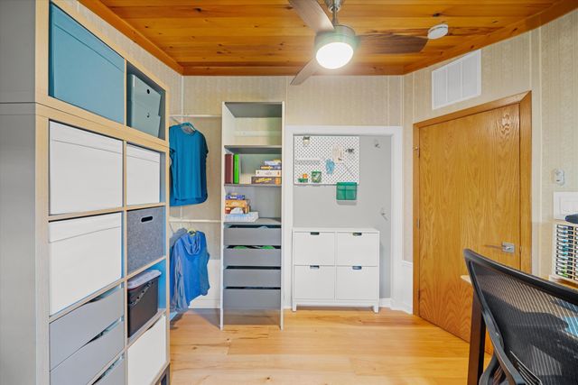 2658 Hampshire Road, Ann Arbor, MI 48104