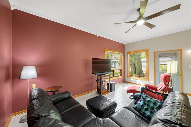 2658 Hampshire Road, Ann Arbor, MI 48104