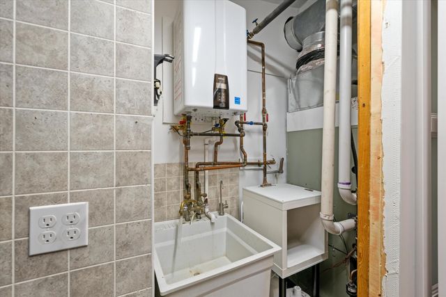 2658 Hampshire Road, Ann Arbor, MI 48104