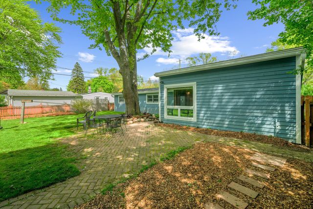 2658 Hampshire Road, Ann Arbor, MI 48104