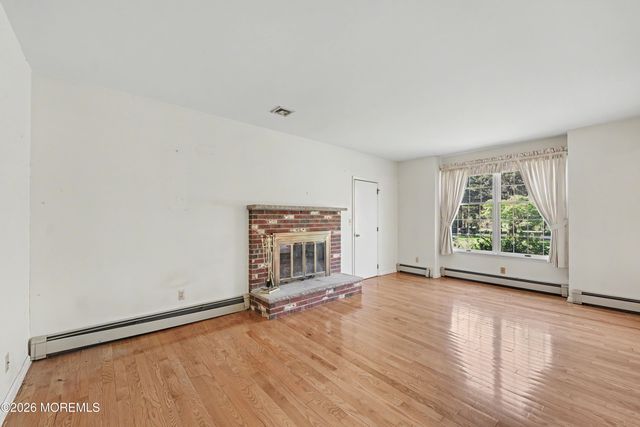 150 Dugan Lane, Toms River, NJ 08753