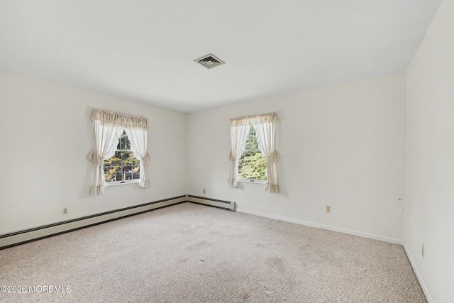 150 Dugan Lane, Toms River, NJ 08753