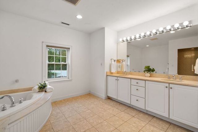 155 Oak Street, Needham, MA 02492