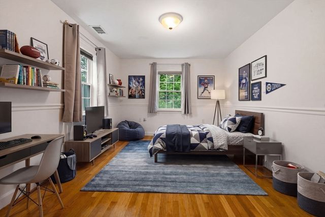 155 Oak Street, Needham, MA 02492