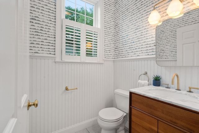 155 Oak Street, Needham, MA 02492