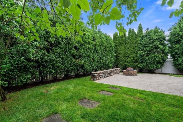 155 Oak Street, Needham, MA 02492