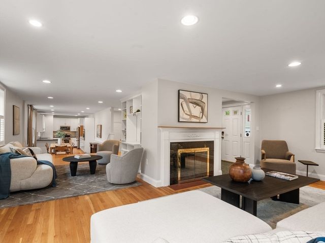 155 Oak Street, Needham, MA 02492
