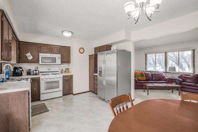 16420 Lake Ridge Drive, Maple Grove, MN 55311