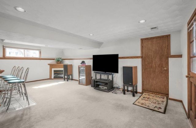 16420 Lake Ridge Drive, Maple Grove, MN 55311