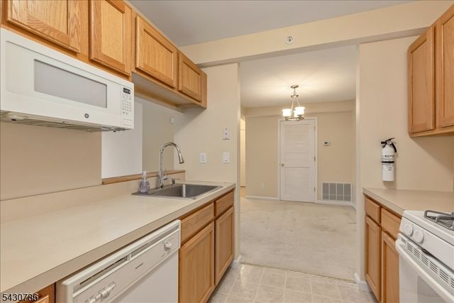 210 Stratford Pl, Bridgewater Twp., NJ 08805
