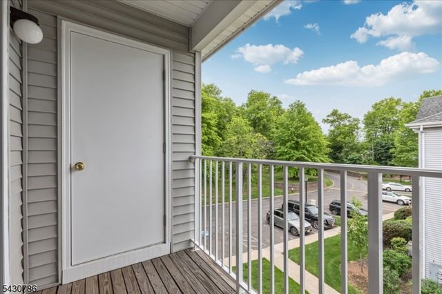 210 Stratford Pl, Bridgewater Twp., NJ 08805
