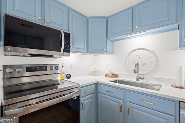 1030 Sasha Lane, Roswell, GA 30075