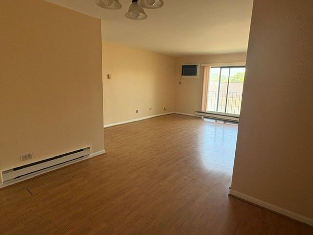 200 S Waters Edge Drive 202, Glendale Heights, IL 60139