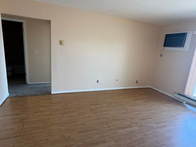 200 S Waters Edge Drive 202, Glendale Heights, IL 60139